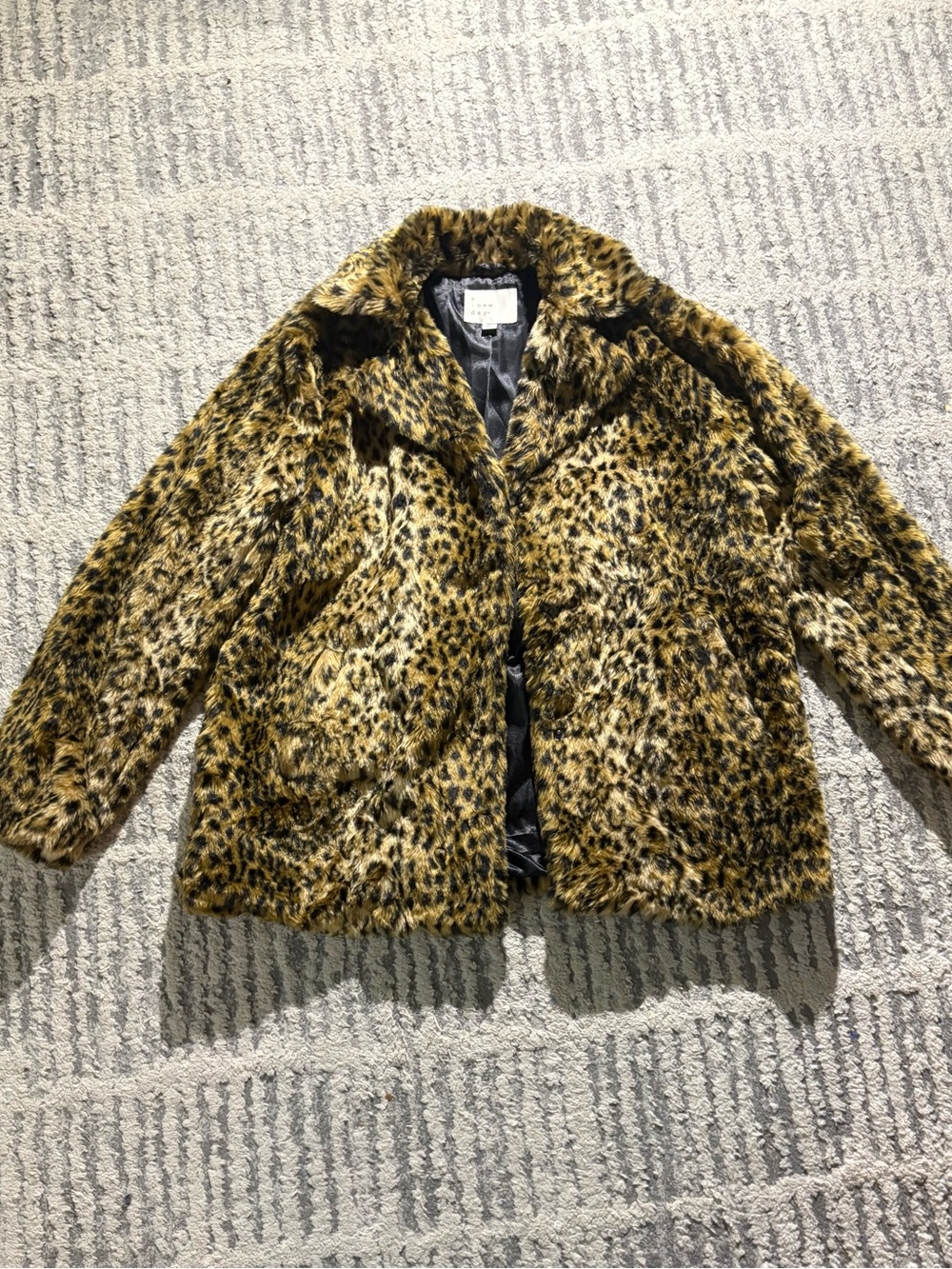 A new day cheetah print faux fur fuzzy oversized collared coat size XL